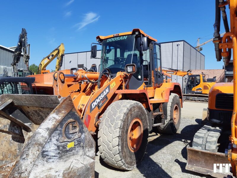 Chargeuse sur pneus Doosan DL250-5 en vente sur ITT1878