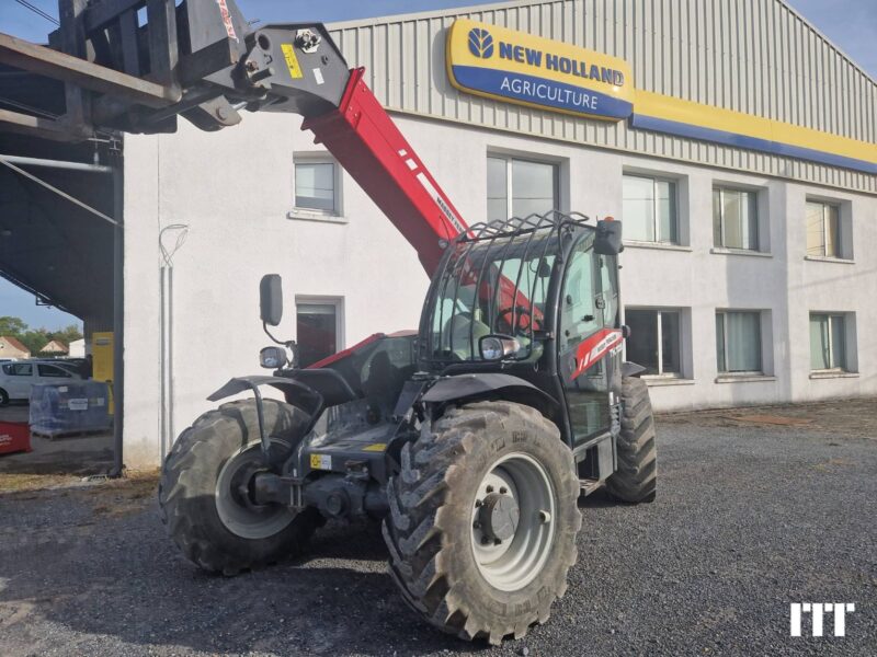 Chariot élévateur télescopique Massey Ferguson TH 7035 en vente sur ITT1878