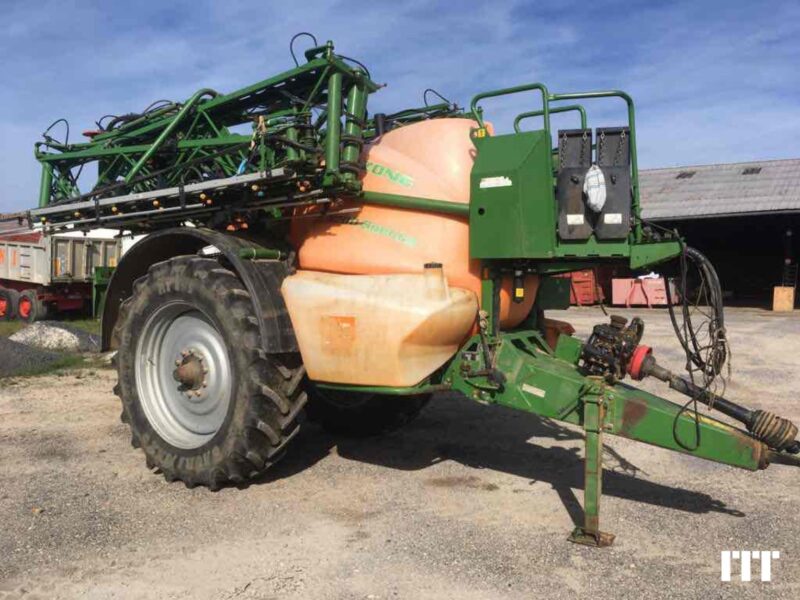 Trailed sprayer Amazone UX 3200 on sale on ITT1878