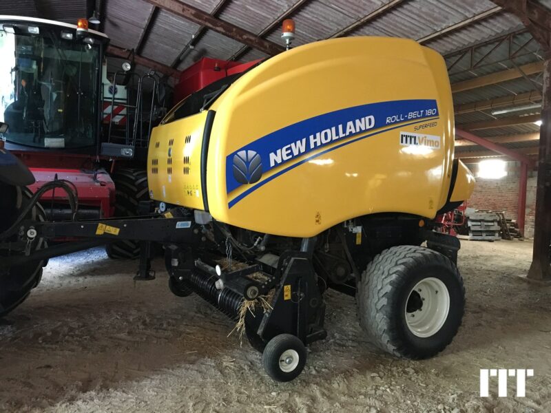 Presse à balles rondes New Holland ROLLBELT 180 en vente sur ITT1878