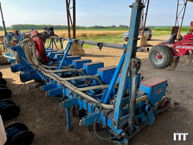 Precision seeder Monosem 12 RANGS on sale on ITT1878