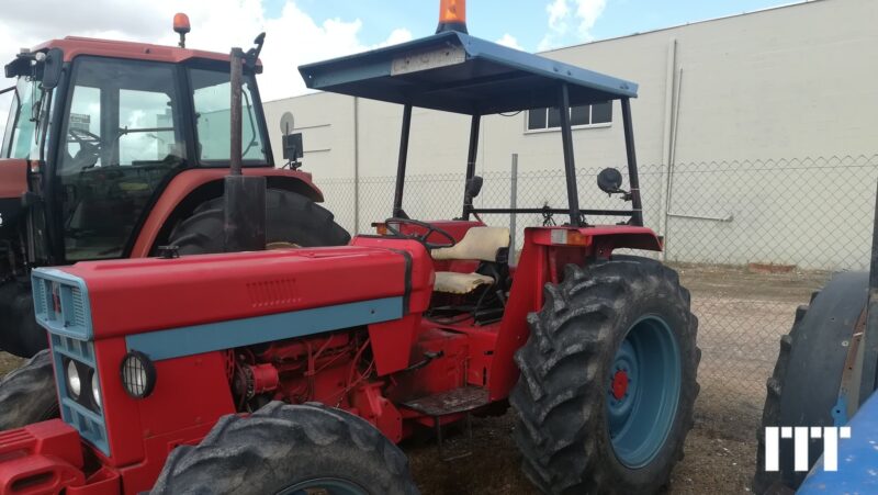 Tracteur agricole Case IH 585 en vente sur ITT1878